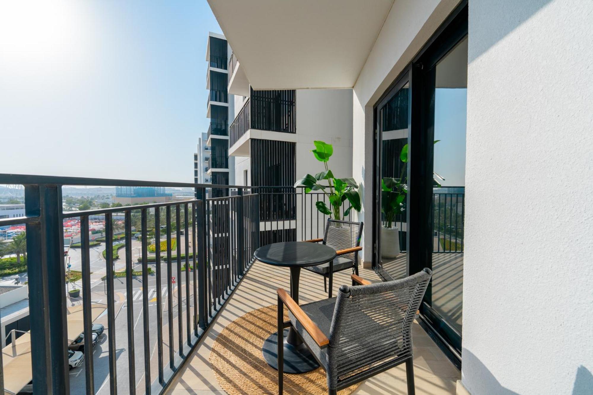 One Bedroom Apartment By Otolo Homes With Free Yas Theme Park Tickets * Abu Dhabi