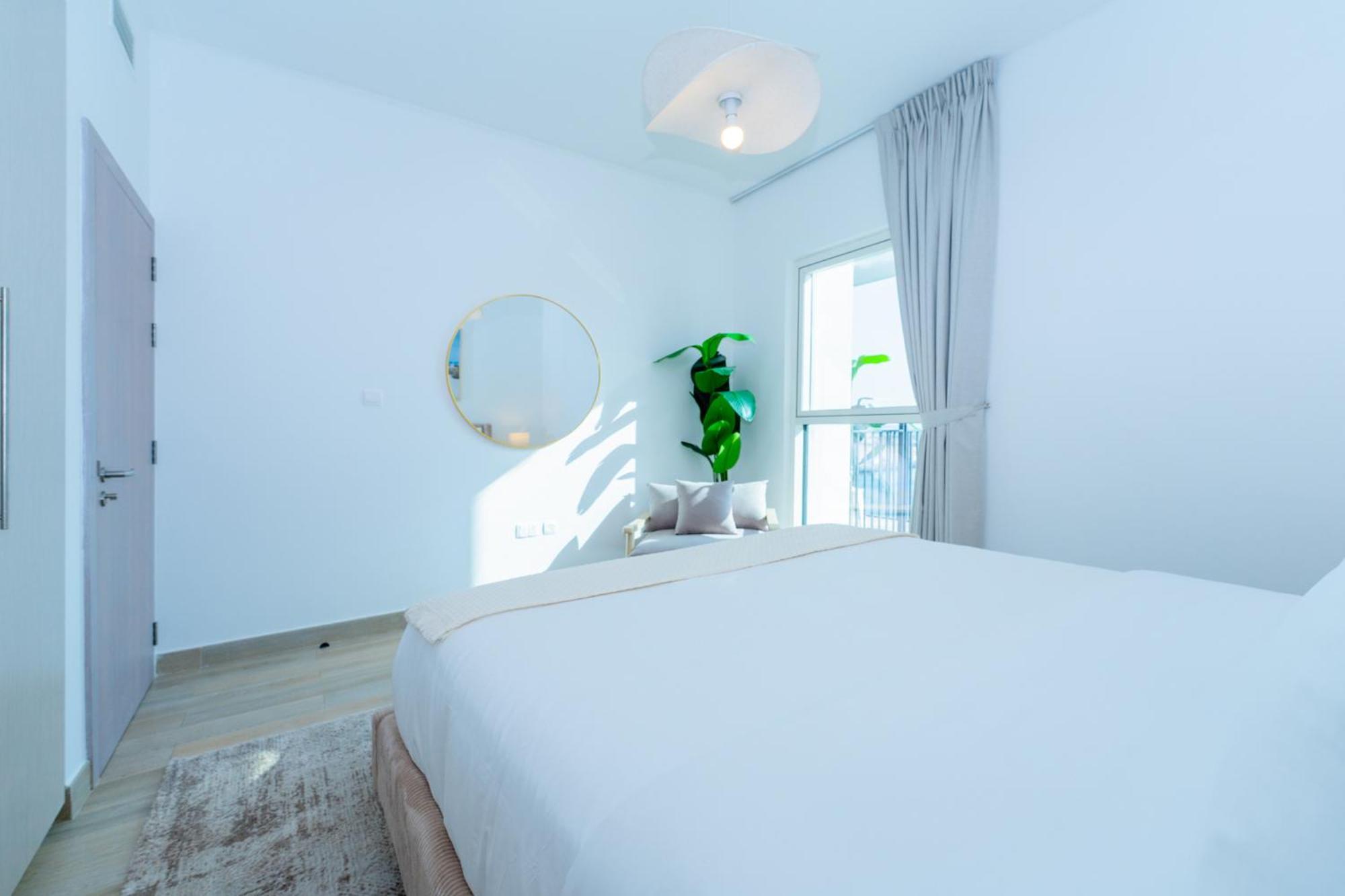 One Bedroom Apartment By Otolo Homes With Free Yas Theme Park Tickets *
